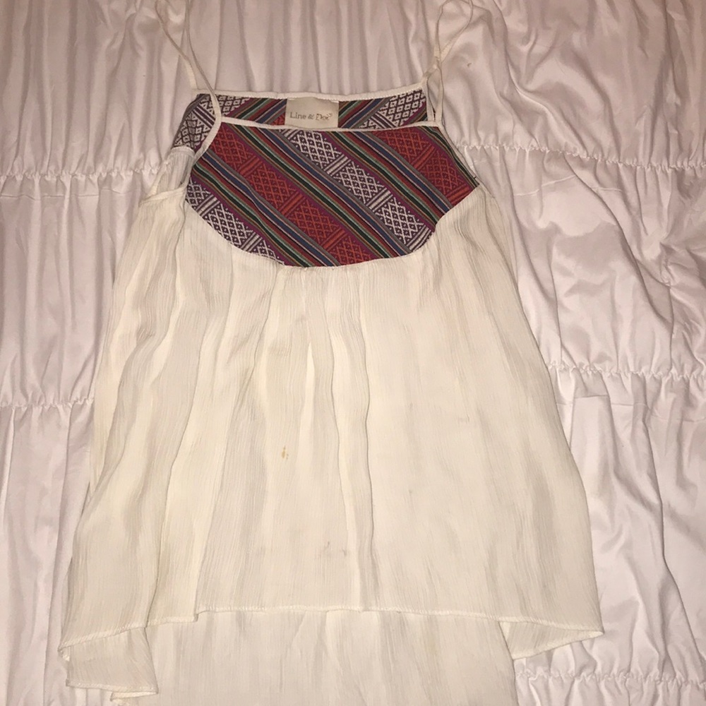 Line and dot off-white flowy shirt